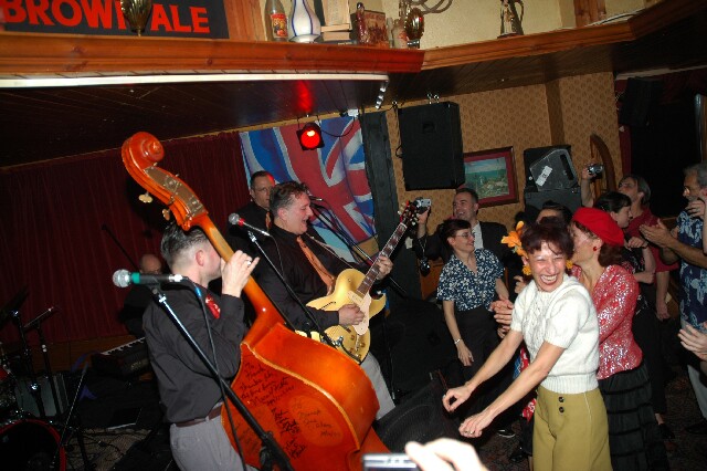 min 2005 11 27 riot 466